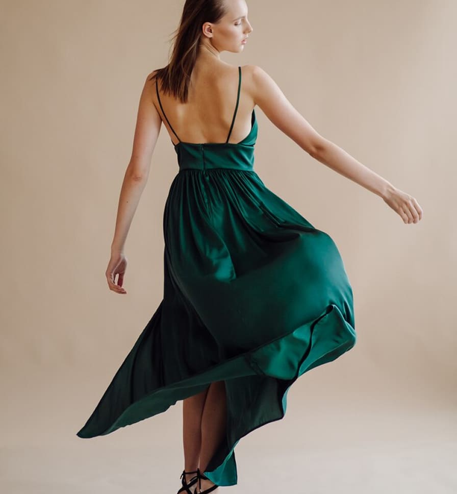 Best Woods For Entry Consoles, Coffee Tables, And Daily Touch Points